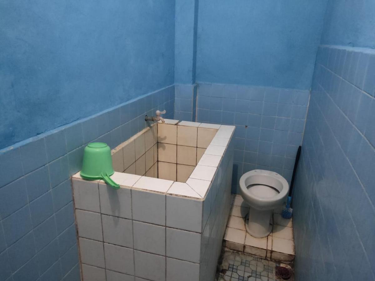 Oyo 90041 Hotel Sinar Lumayan Syariah Balikpapan  Buitenkant foto
